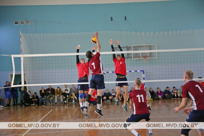 В Гомеле стартовали традиционные соревнования МВД по волейболу