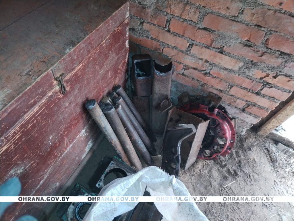Более 600 кг: в Рогачевском районе сварщик похитил с предприятия лом черного металла и планировал продать