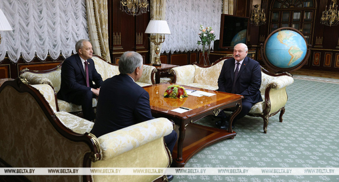 Лукашенко: Западу просто не терпится втянуть Беларусь в военные разборки