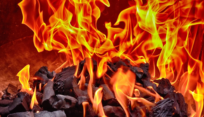 В Речицком районе подросток наступил на угли костра и получил ожоги