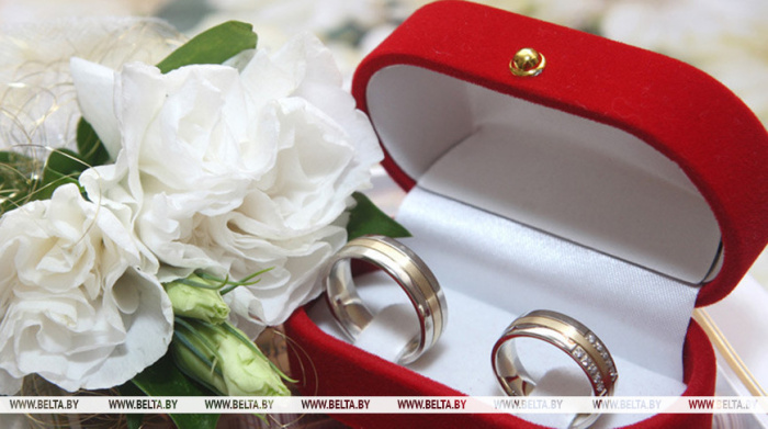 Более 56 тыс. браков зарегистрировали в Беларуси в 2023 году