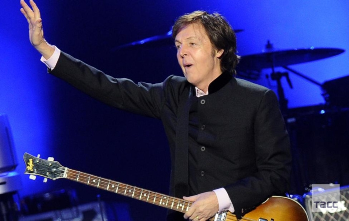 Сооснователь рок-группы The Beatles Пол Маккартни сможет снова взять в руки гитару, которую у него украли больше полувека назад