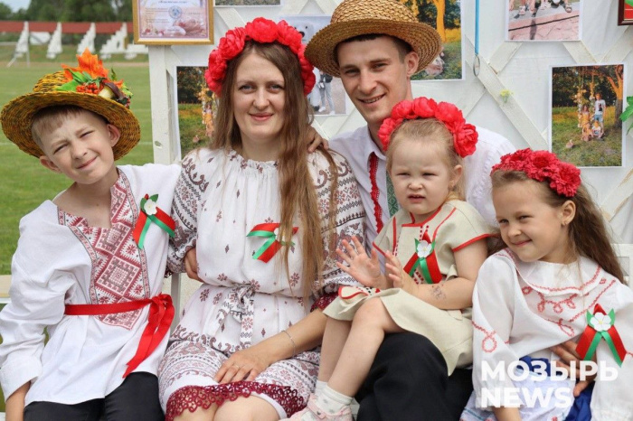 Голосуем за семью из Мозырского района на республиканском конкурсе 