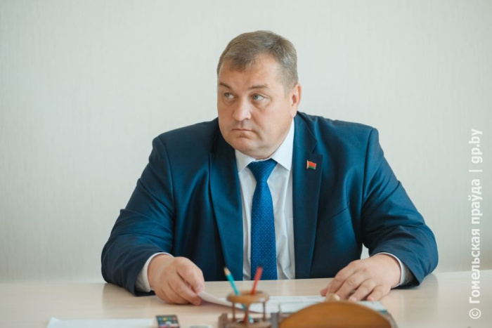 Земельный спор разрешат по закону. Дмитрий Петрожицкий провел прием граждан