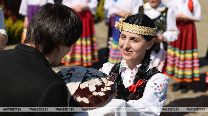 Свислочь принимает первый в Беларуси каравай-фест 
