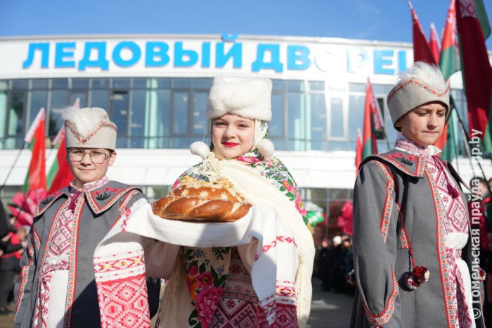 Первый в районе и 45-й в стране: в Светлогорске открыли Ледовый дворец