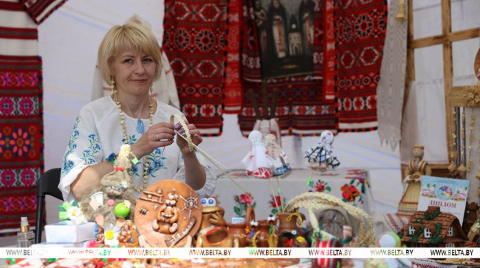 Умелица из Гомельской области: каждый мастер на фестивале - со своей изюминкой