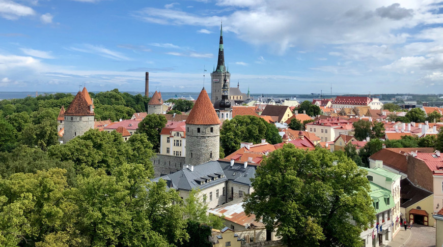 Премьер-министр Эстонии призвала быстрее снести все советские памятники