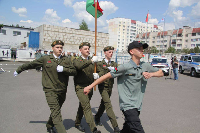 Сотрудники Калинковичского РОВД провели спартакиаду среди юных патриотов