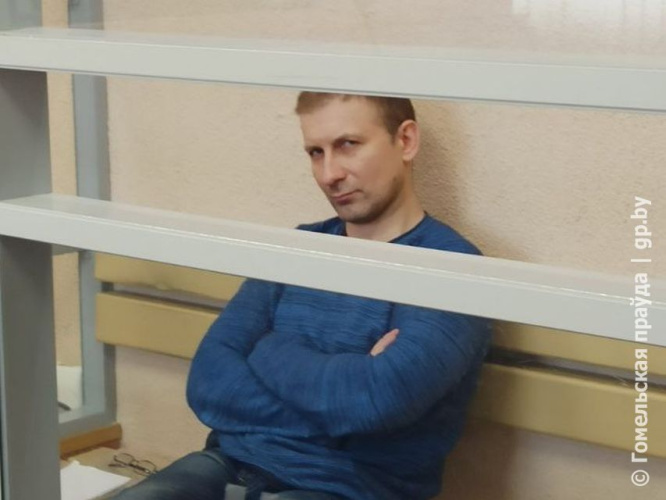 Гомельчанин получил два года лишения свободы за размещение на экстремистском телеграм-канале видео передвижения российской военной техники