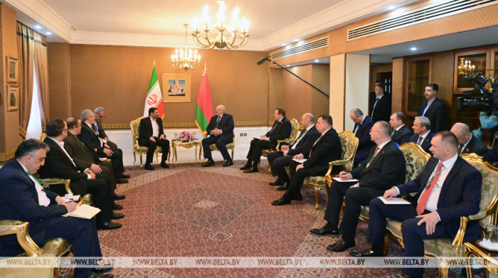 Лукашенко предлагает Ирану создавать совместные высокотехнологичные производства
