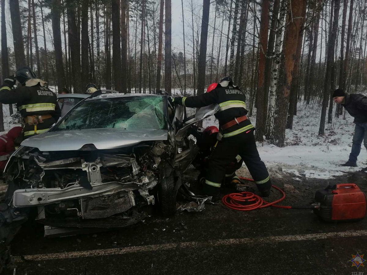 ДТП в Светлогорском районе: работники МЧС деблокировали двух человек