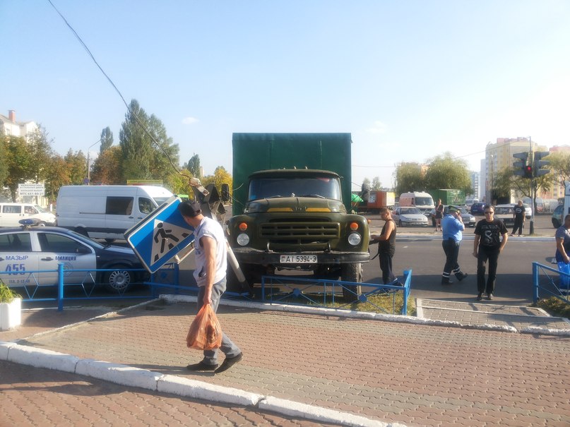 Погода в мозыре. Перекресток ЗИЛ.