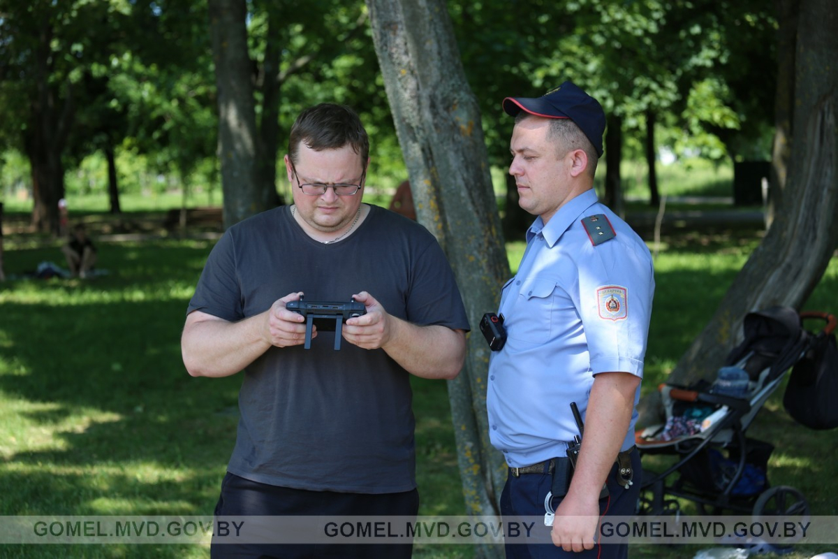 Видим сверху, контролируем снизу. Гомельская милиция следит за порядком на  водоёмах с помощью квадрокоптера