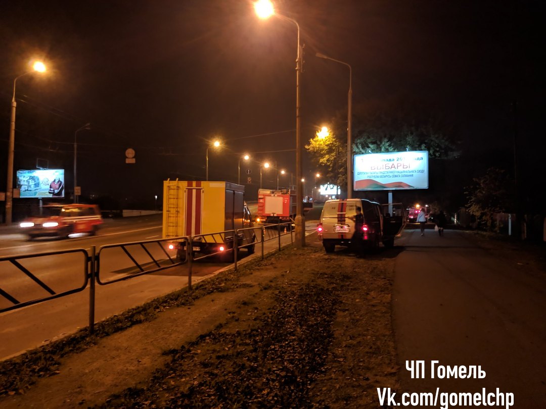 В Гомеле на Полесской загорелся дом