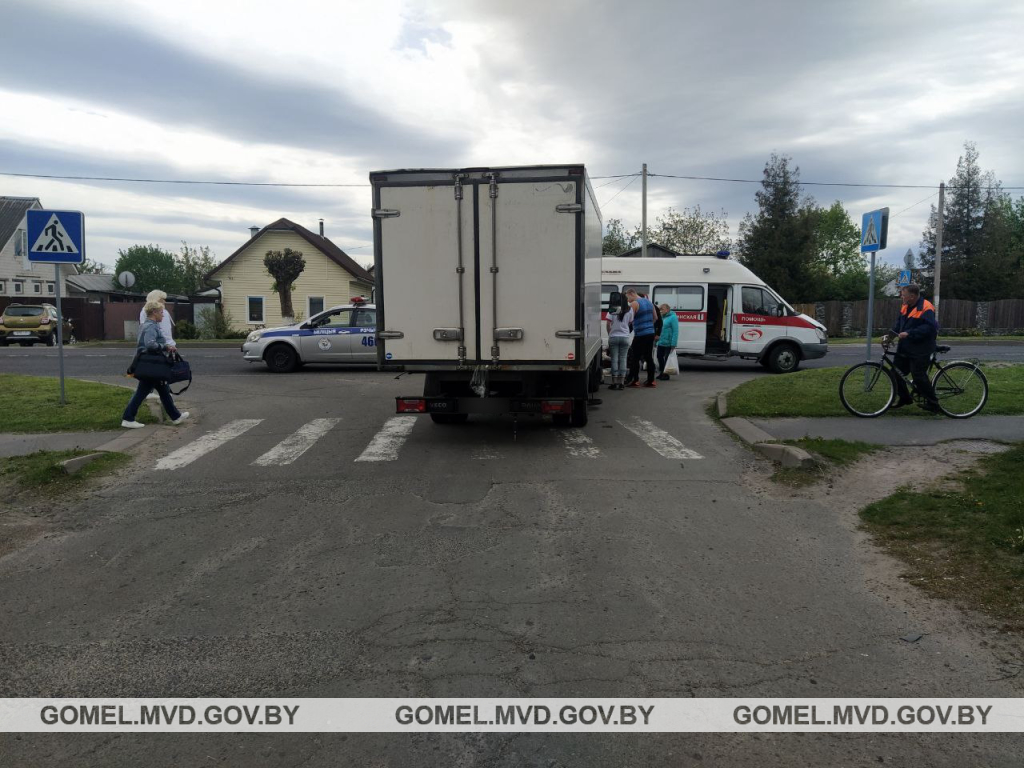 В Речице произошло ДТП с участием несовершеннолетнего велосипедиста. Он в  реанимации