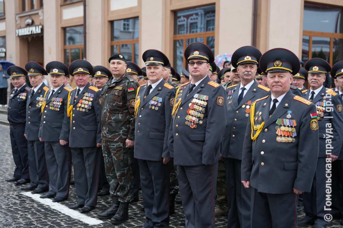 В Гомеле прошел торжественный марш подразделений и техники органов  внутренних дел | Общество | Гомельская область | Гомель