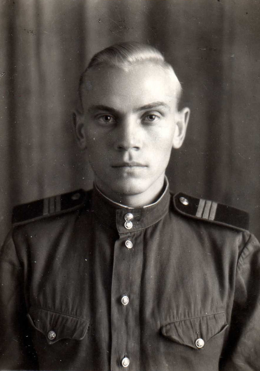 Литвинов Адам Иванович 1946 г..jpg